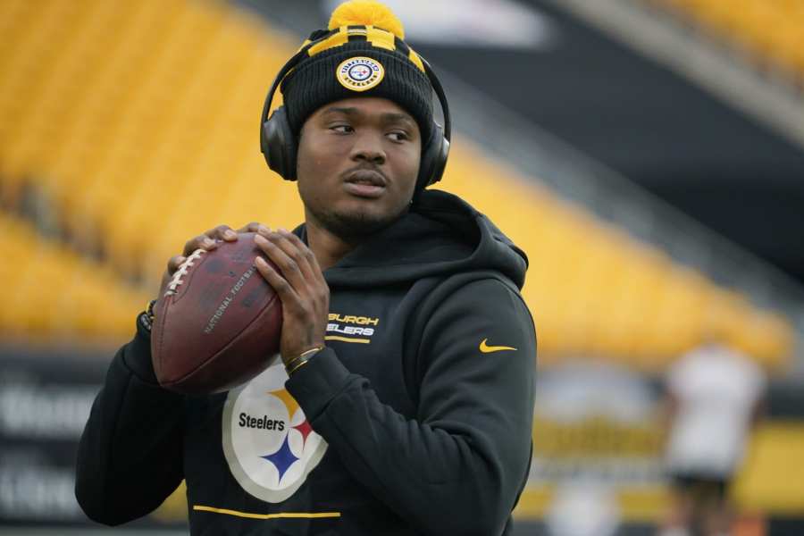 Pittsburgh Steelers quarterback Dwayne Haskins warms up before an NFL football game against the Baltimore Ravens, Dec. 5, 2021, in Pittsburgh. (AP Photo/Gene J. Puskar, File)