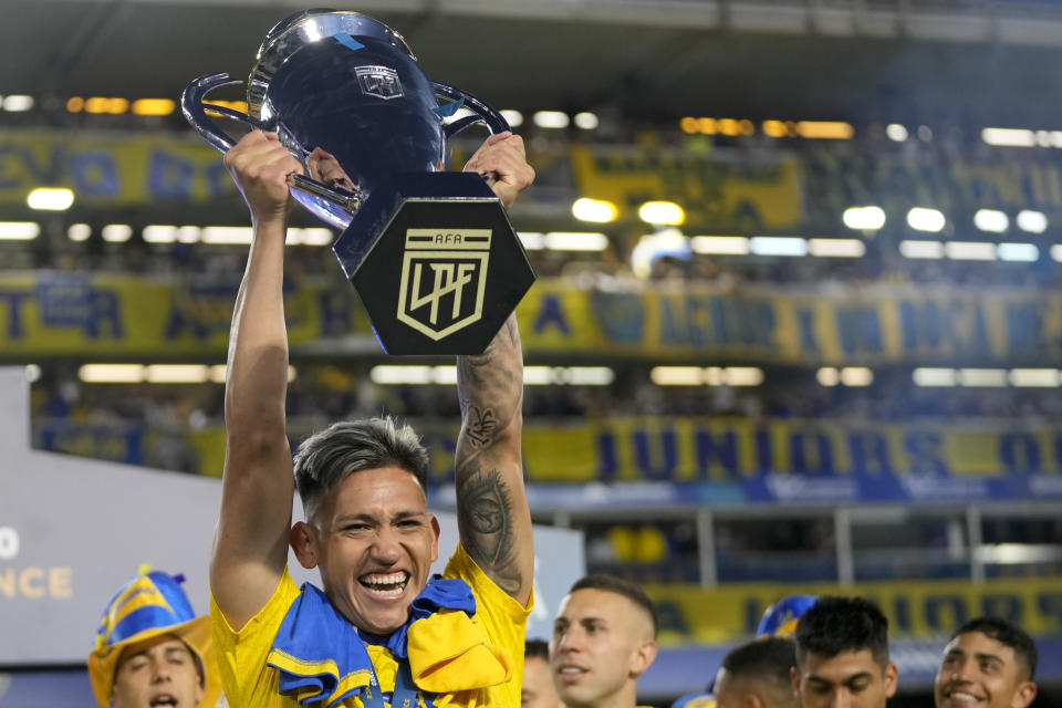 Boca Juniors' Carlos Zambrano celebrates becoming the local soccer tournament champions after a match against Independiente in Buenos Aires, Argentina, Sunday, Oct. 23, 2022. (AP (AP Photo/Natacha Pisarenko)