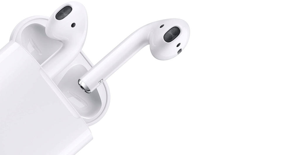 Apple AirPods with Charging Case (Wired) (Photo: Amazon)