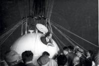 <p>Auguste Piccard, dans son ballon stratosphérique en 1931.</p>