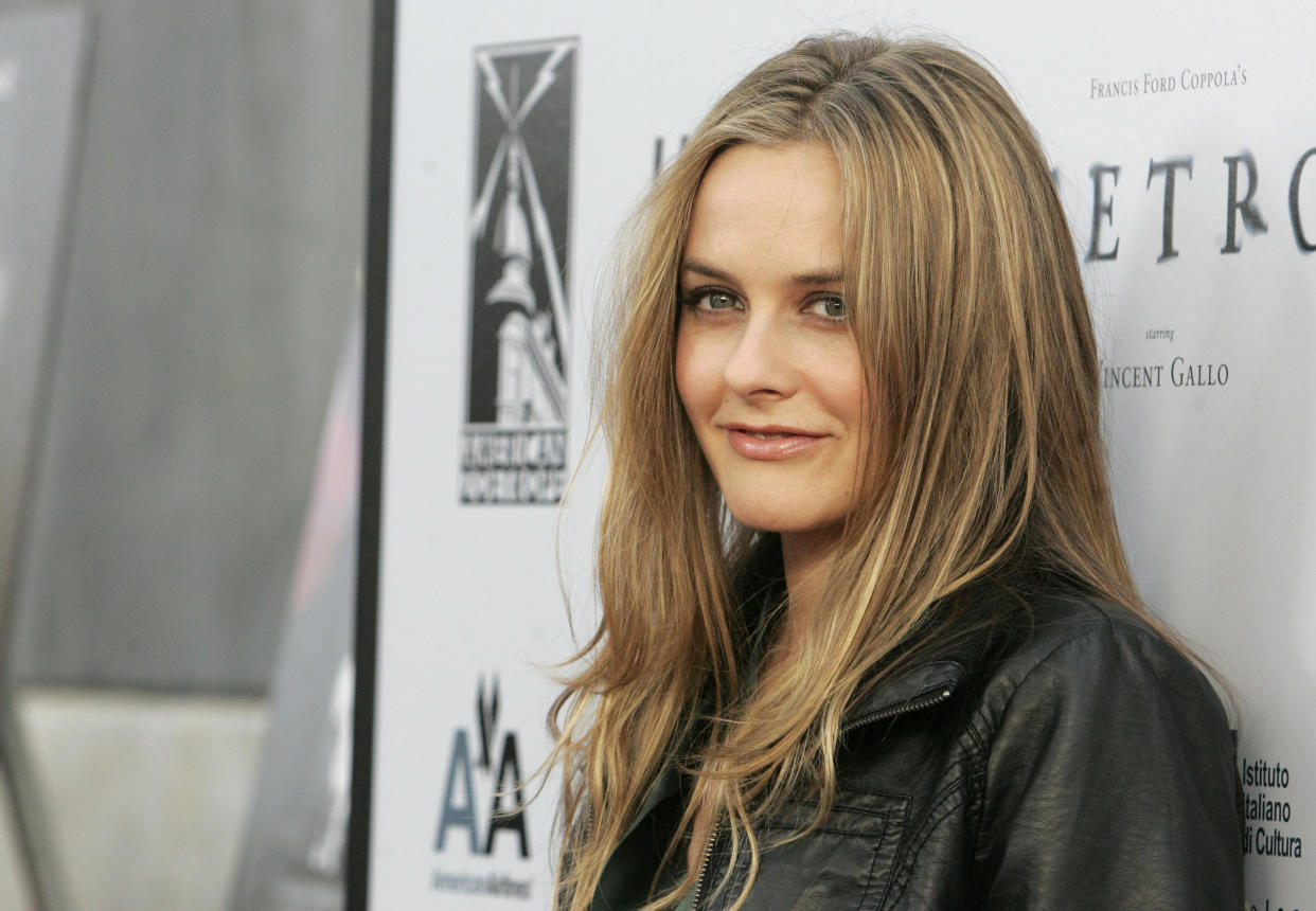 Alicia Silverstone recreated a classic scene from 