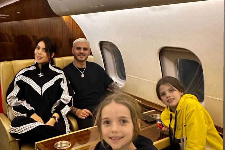 Wanda Nara, Mauro Icardi, Francesca e Isabella rumbo a Estambul (Foto: Instagram @wanda_nara)