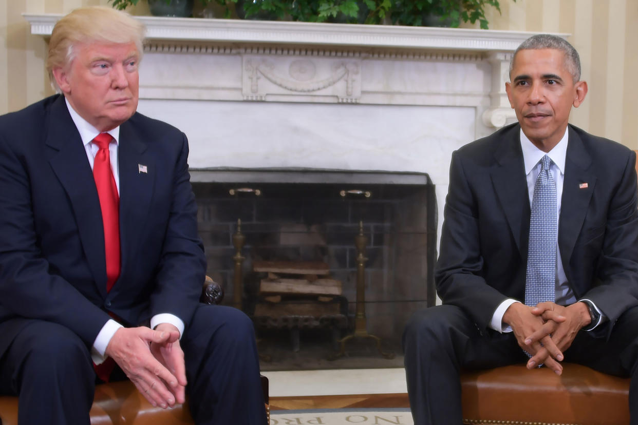 US President Barack Obama meets with President-elect Donald Trump to update him on transition planning in the Oval Office at the White House on November 10, 2016 in Washington,DC. 