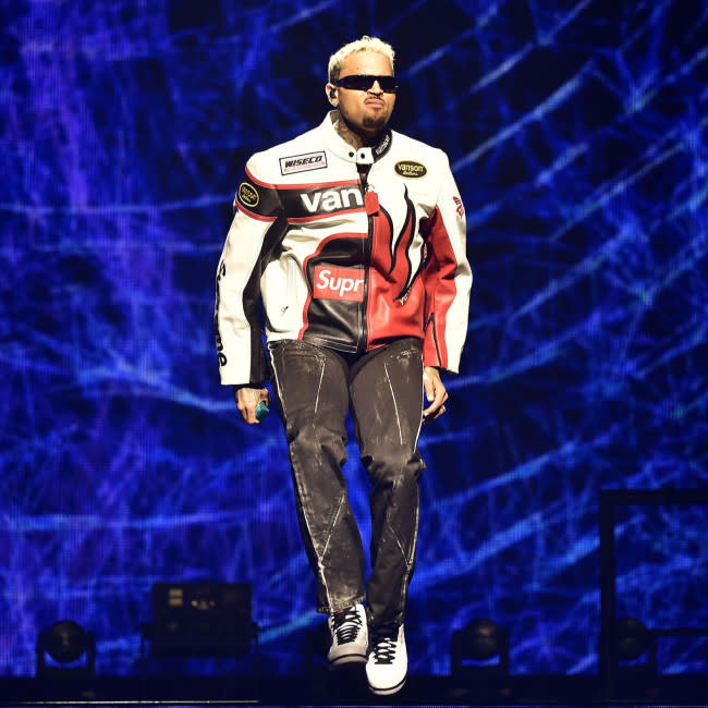 Afirma Chris Brown haber sido desinvitado para jugar en el NBA All-Star Celebrity Game credit:Bang Showbiz