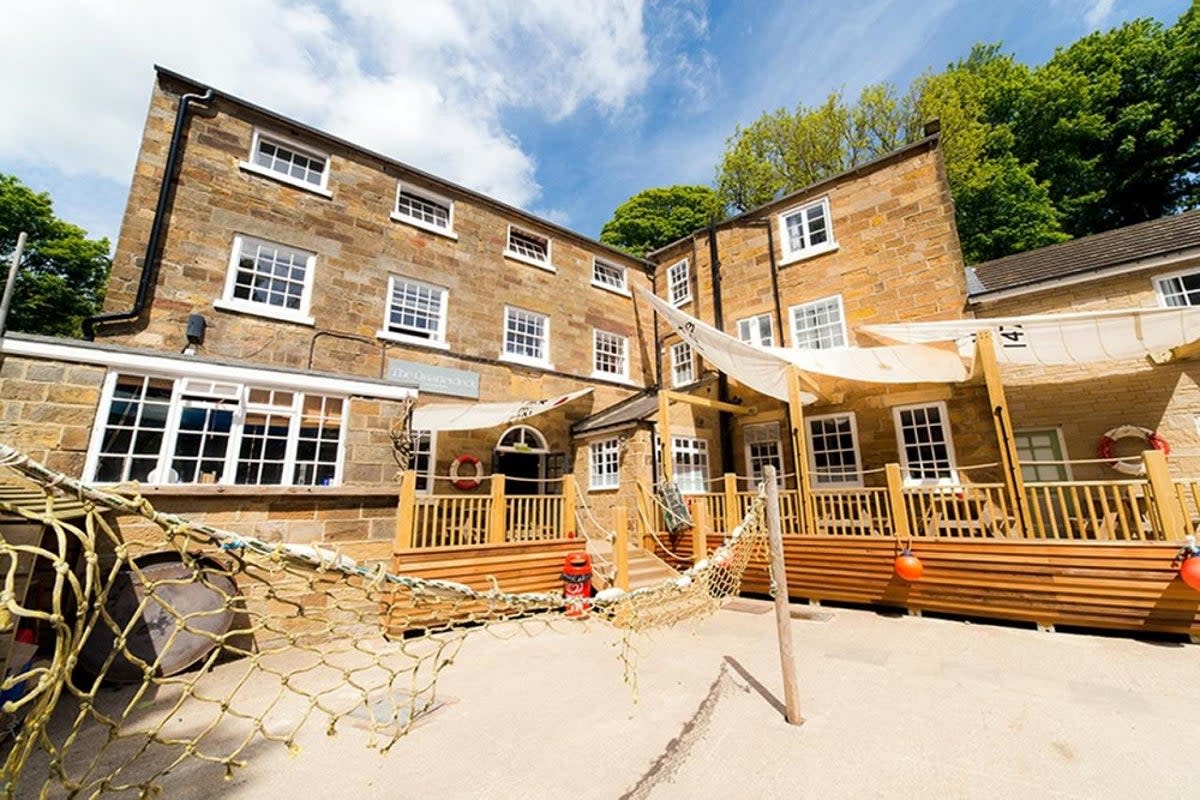 This spot is perfect for a family holiday (YHA Boggle Hole)