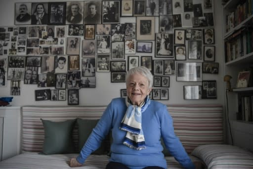 Lola's family fled to Athens from Thessaloniki in January 1941, a few months before the capital fell