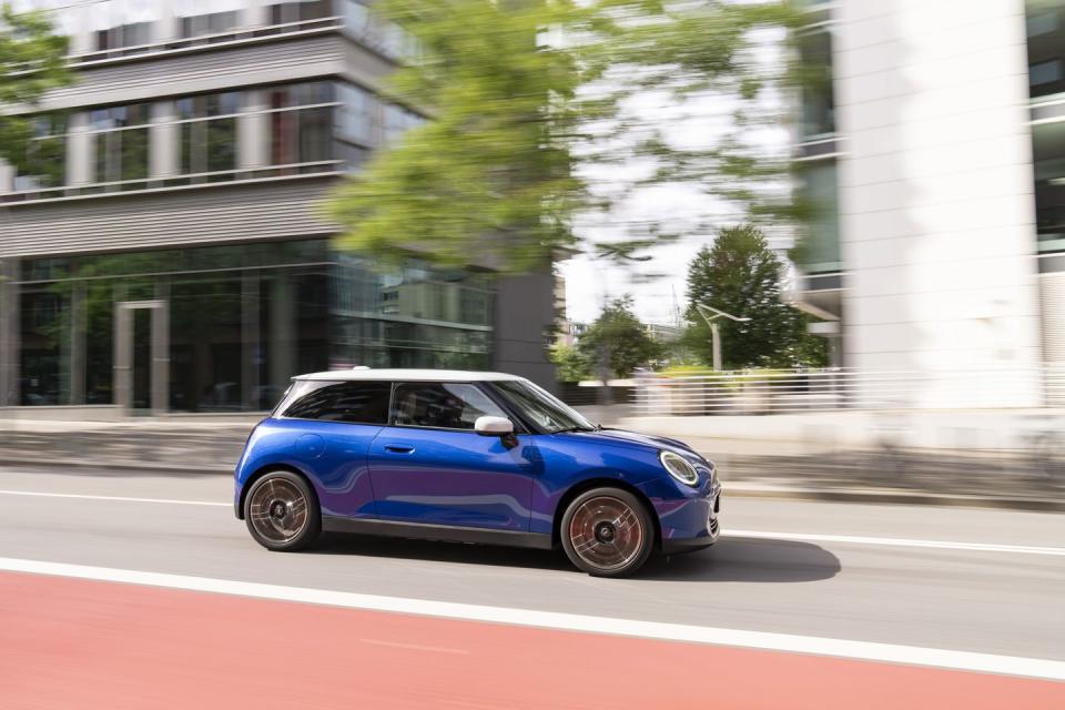 2025 mini cooper se