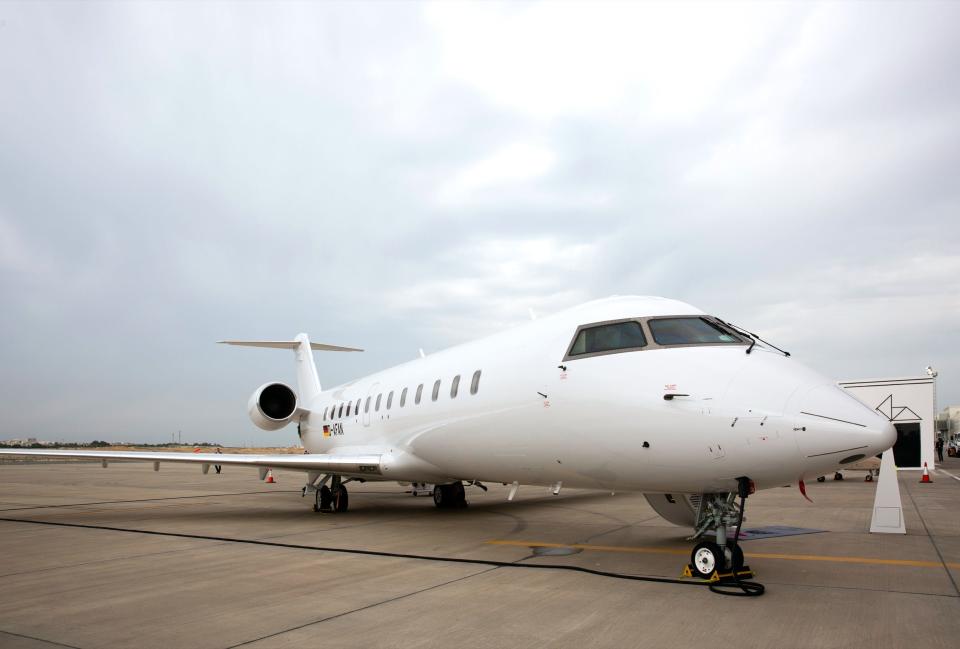 Bombardier Challenger 850 private jet