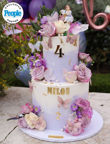 <p>Mark Von Holden</p> Milou Hilton's birthday cake