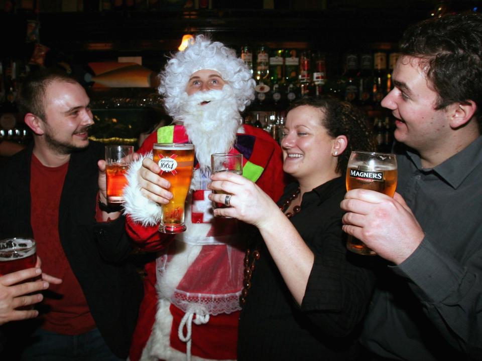 christmas uk pub