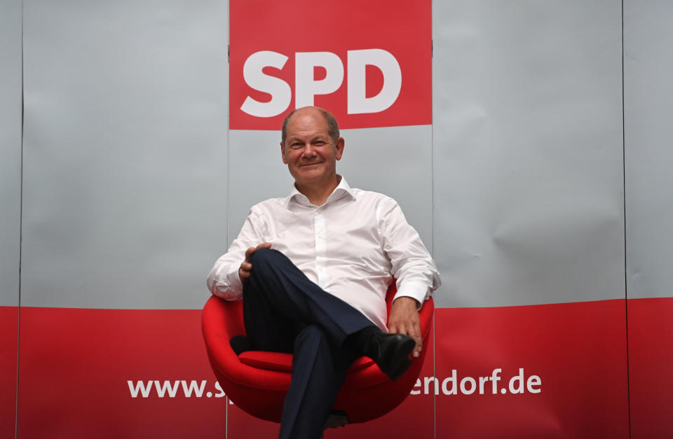 SPD Chancellor candidate Olaf Scholz listens during his visit with a citizen dialogue at an old coal mine in Ahlen, western Germany, on August 13, 2020. - Germany's centre-left Social Democrats have nominated Finance Minister Olaf Scholz to lead them in the race to succeed Angela Merkel as chancellor in next year's federal election. (Photo by Ina FASSBENDER / AFP)