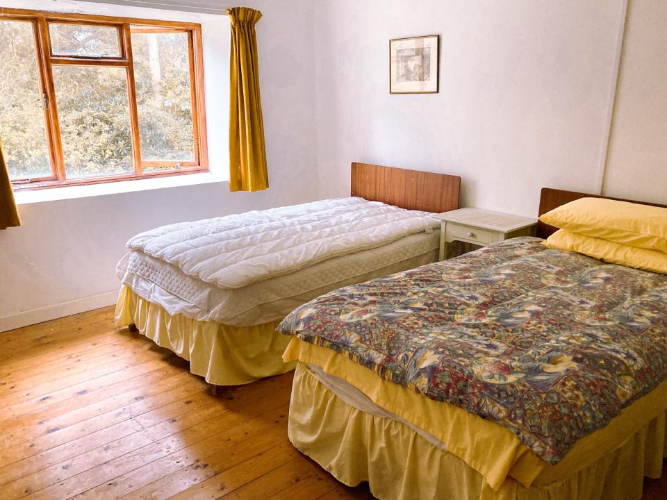 Bedroom at Inis Saimer Island