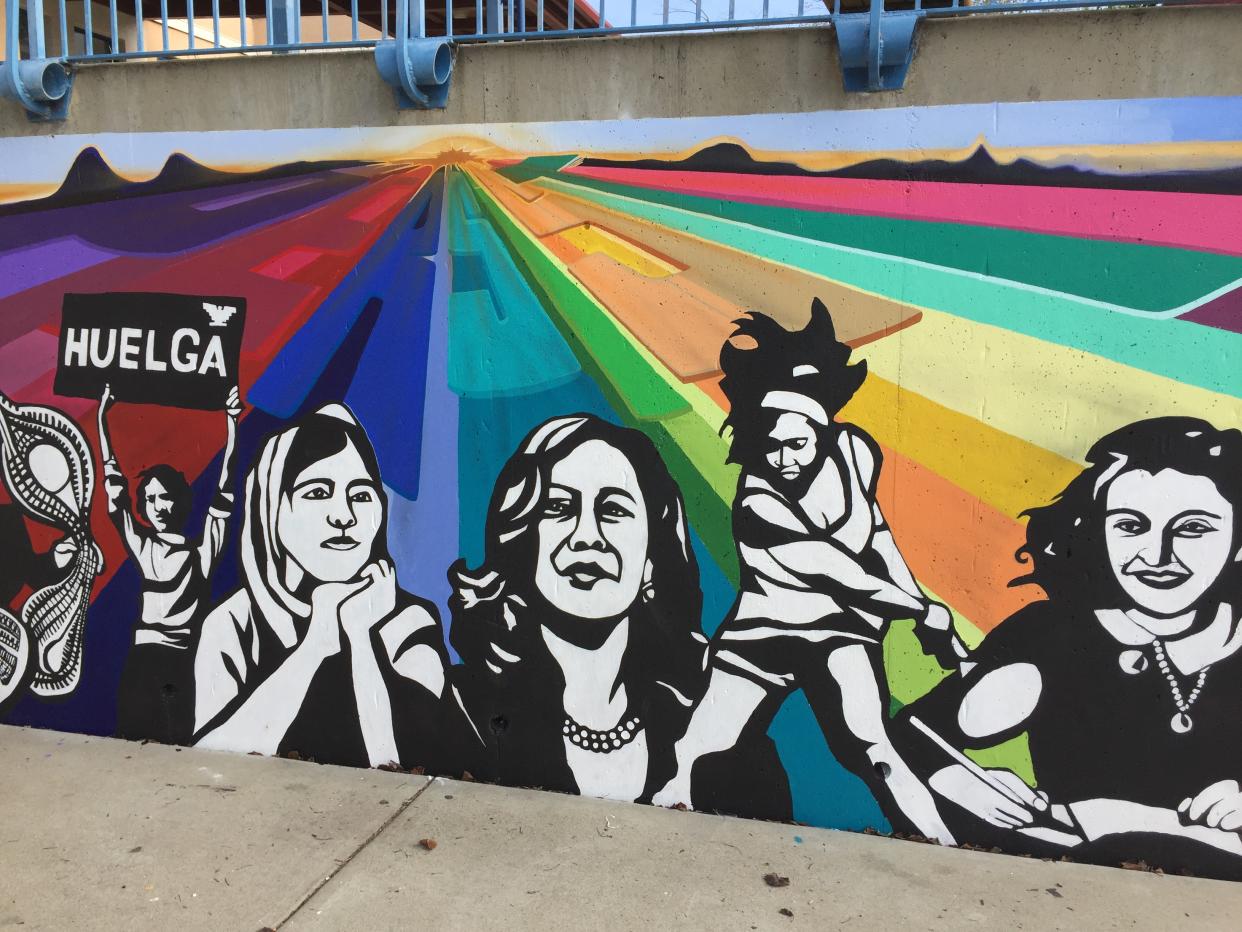 A mural at Thousand Oaks Elementary School in Berkeley, Calif., features former student Sen. Kamala Harris. (Photo: David Knowles/Yahoo News)