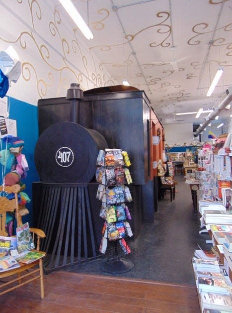 Sweet Reads in Austin, Minnesota has a 26-foot long train you can take pictures inside.