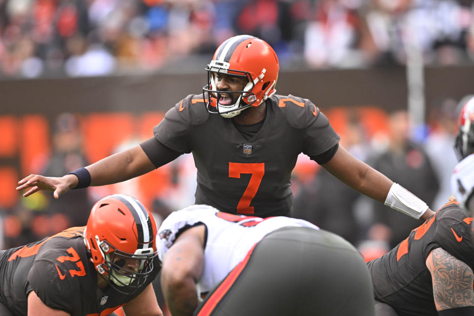 Cleveland Browns quarterback Jacoby Brissett (7) calls signals during the first half of an NFL football game against the Tampa Bay Buccaneers in Cleveland, Sunday, Nov. 27, 2022. (AP Photo/David Richard)