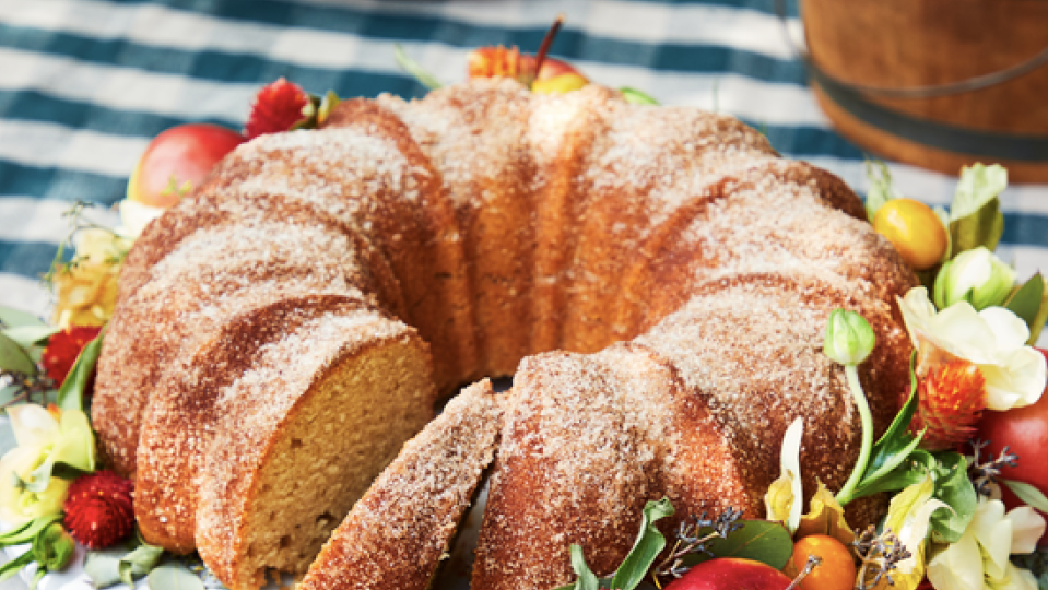 apple cider donut bundt cake