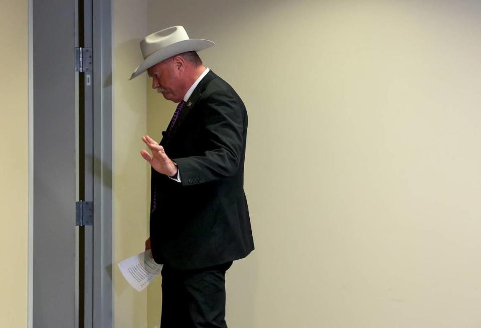 Tarrant County Sheriff Bill Waybourn exits a press conference on Thursday, April 25, 2024, to address the death of an inmate the previous Sunday. Anthony Ray Johnson Jr., 31, of Fort Worth, died after he was pepper-sprayed while fighting with detention officers at the Tarrant County Jail, according to the sheriff’s office.