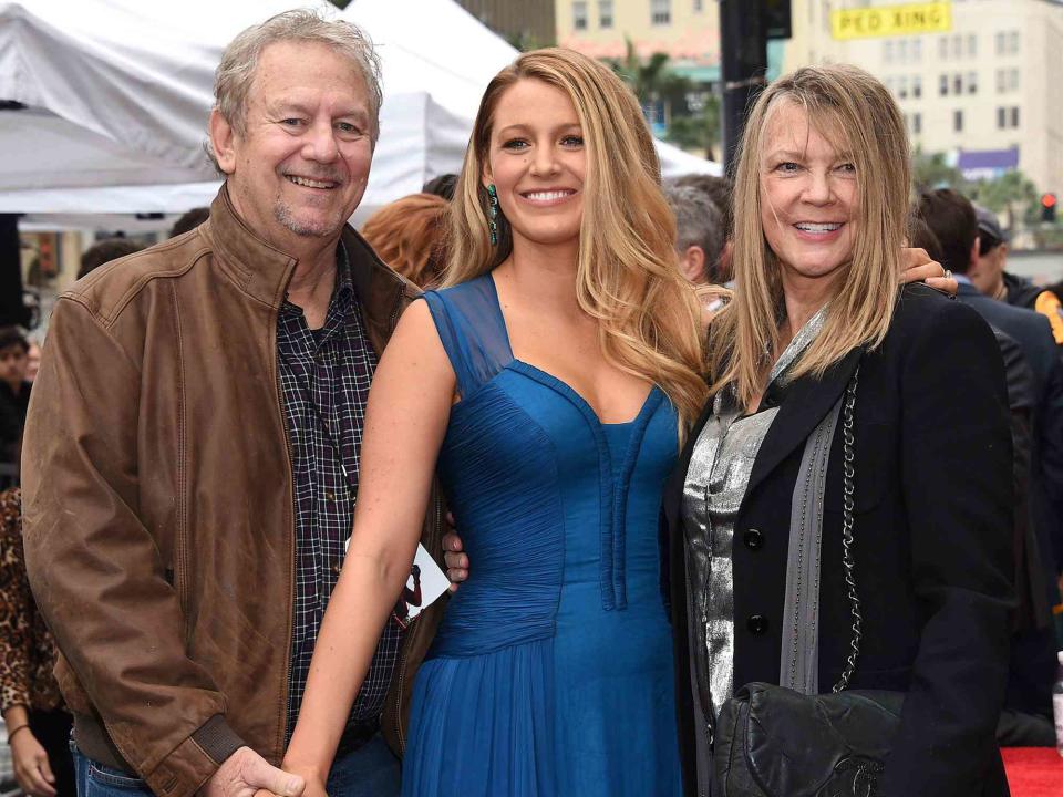 <p>AFF / Alamy</p> Blake Lively, Ernie Lively and Elaine Lively during Ryan Reynolds Hollywood Star Ceremony in 2016