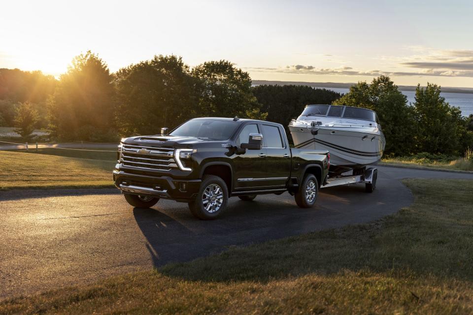 <p>The '24 Silverado HD twins will go into production in the first half of 2023, with the first-ever ZR2 version also eventually joining the lineup.</p><p><a class="link " href="https://www.caranddriver.com/news/a41387887/2024-chevy-silverado-2500hd-3500hd-revealed" rel="nofollow noopener" target="_blank" data-ylk="slk:Read the Full Story;elm:context_link;itc:0;sec:content-canvas">Read the Full Story</a></p>