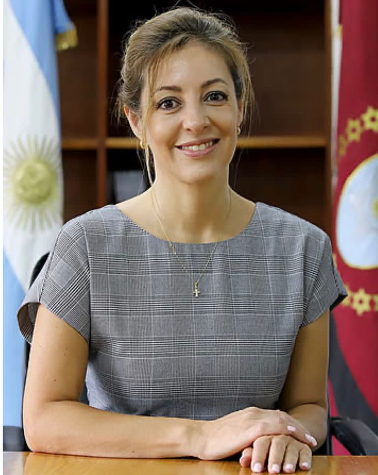 Una nota inquietante llegó a las manos de la secretaria de Energía, Flavia Royón, el 27 de octubre pasado. La enviaba Armando Lenguitti, apoderado de Transba, la empresa que da el servicio de transporte en alta tensión en la provincia de Buenos Aires.