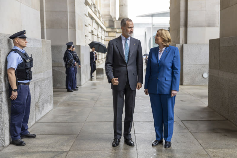 Felipe VI con la presidenta del Parlamento alemán