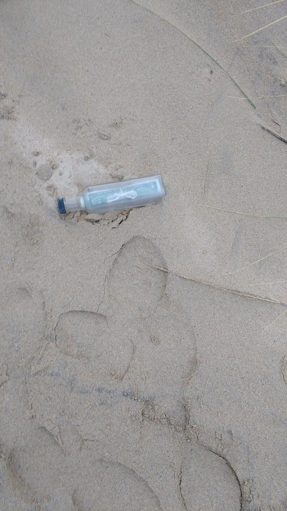 Rita Simmonds, 69, and Ciaran Marron, 64, found this bottle carrying Sasha Yonyak’s message on a beach in Donegal, Ireland (Rita Simmonds)