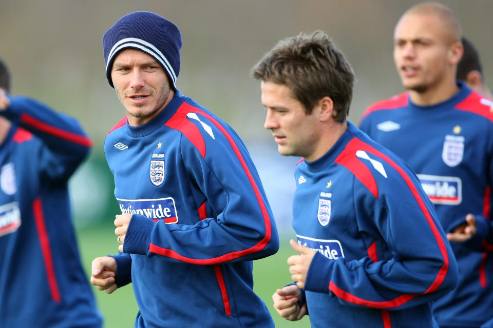 LONDON - NOVEMBER 14:  (L-R) Michael Owen and and David Beckham warm up during an England training session at London Colney Training Ground on November 14, 2007 in London, England.  (Photo by Clive Mason/Getty Images)