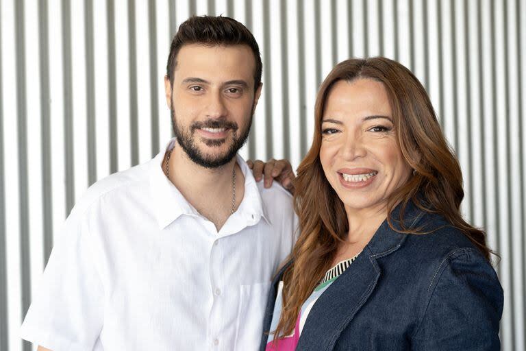 Diego Leuco y Lizy Tagliani ya realizaron varias pruebas de cámara y una exhaustivo reconocimiento del set para salir al aire en vivo desde este domingo al mediodía