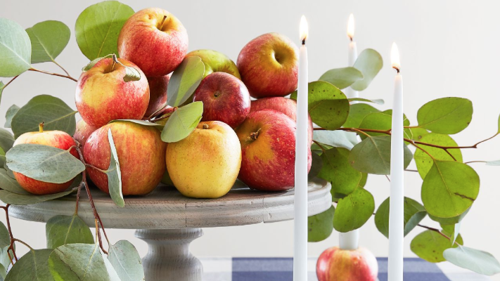 DIY Apple Candleholders Thanksgiving Decorations