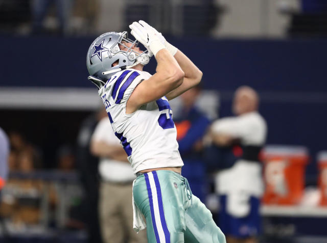 Cowboys bring back Vander Esch the Wolf Hunter on 2-year deal