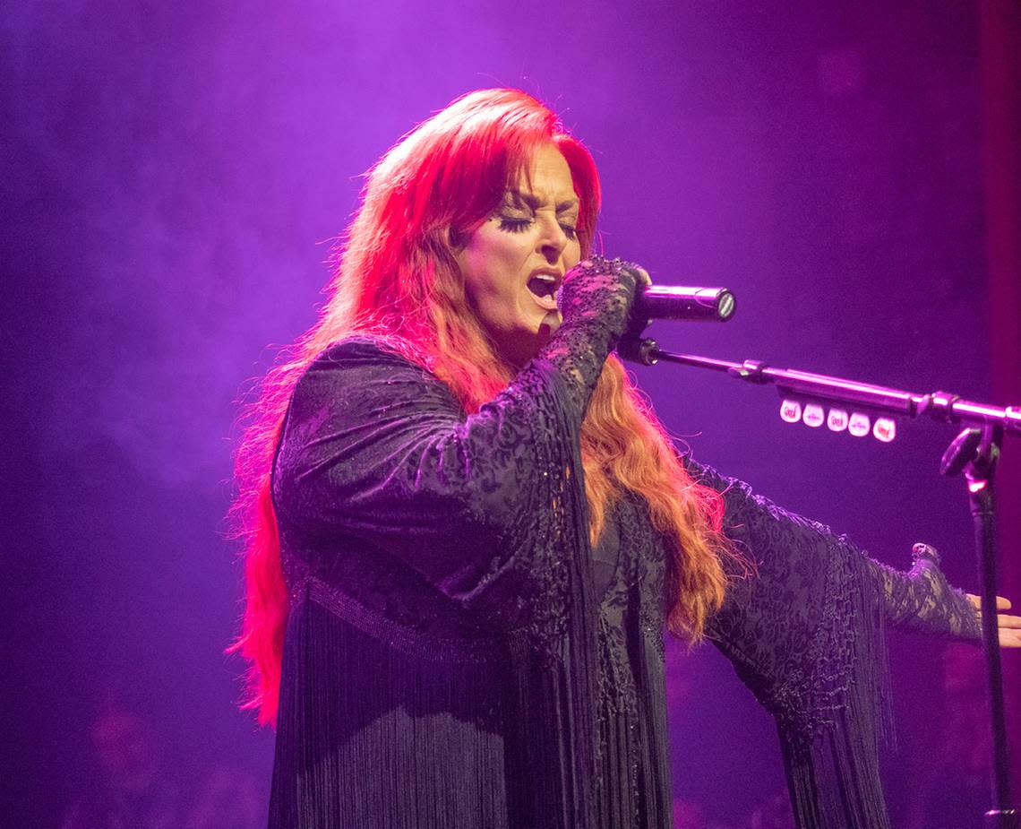 Country star Wynonna crossed over to rock at Thundergong!, performing Foreigner’s “I Want to Know What Love Is.”