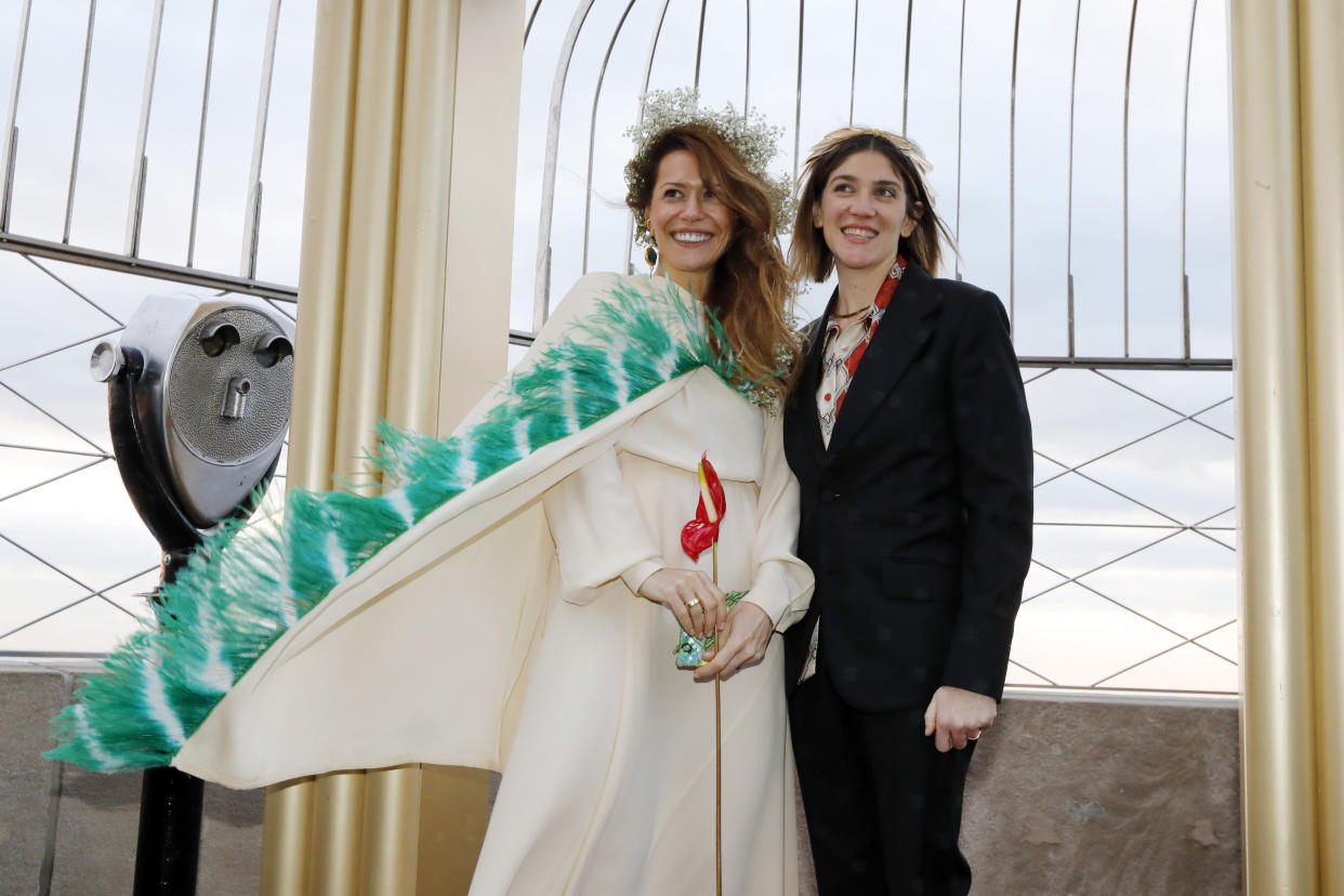 Helena Barquet (left) and&nbsp;Fabiana Faria were one of two couples that got married at the top of New York's Empire State Building on Valentine's Day. (Photo: ASSOCIATED PRESS)