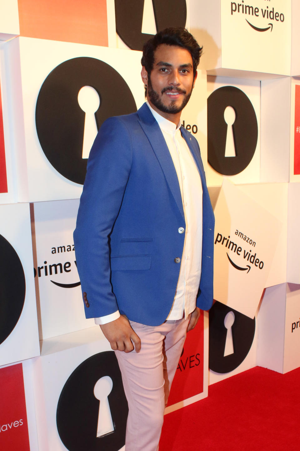 MEXICO CITY, MEXICO - AUGUST 13: Hugo Catalán poses for photos as part of the red carpet of the TV show 'El Juego de las Llaves' on August 13, 2019 in Mexico City, Mexico. (Photo by Adrián Monroy/Medios y Media/Getty Images)