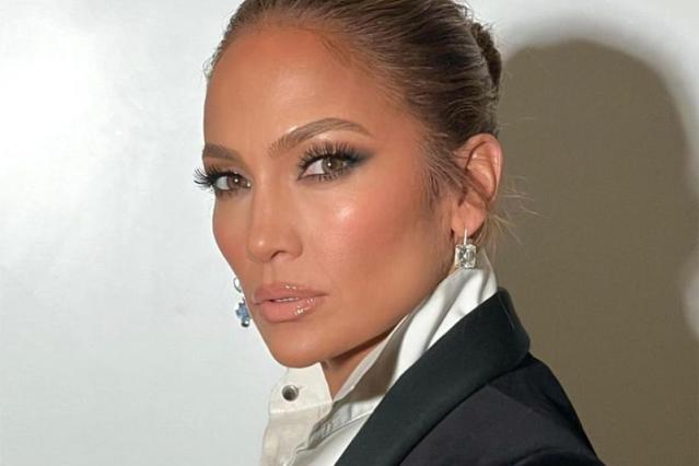 Jennifer Lopez’s XL Pony Deserves an Award for Best Supporting Actor