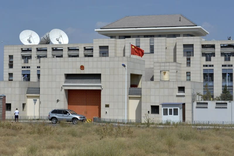 <cite>中國駐吉爾吉斯比什凱克大使館。（資料照，美聯社）</cite>
