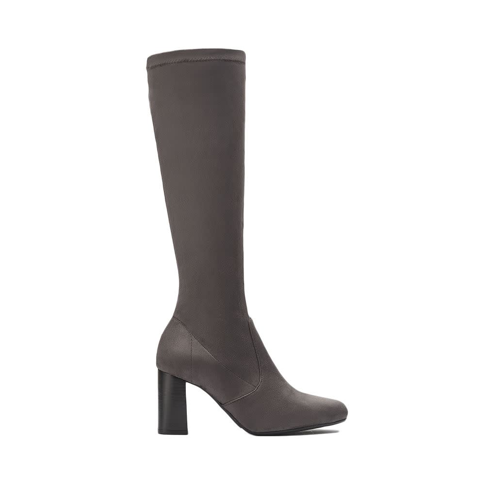 <p><a href="https://go.redirectingat.com?id=74968X1596630&url=https%3A%2F%2Fduoboots.com%2Fen-us%2Fproducts%2Fharper-grey-suede&sref=https%3A%2F%2Fwww.elle.com%2Ffashion%2Fshopping%2Fg45443661%2Fbest-wide-calf-knee-high-boots%2F" rel="nofollow noopener" target="_blank" data-ylk="slk:Shop Now;elm:context_link;itc:0;sec:content-canvas" class="link rapid-noclick-resp">Shop Now</a></p><p>Harper Knee High Boots </p><p>duoboots.com</p><p>$220.00</p>