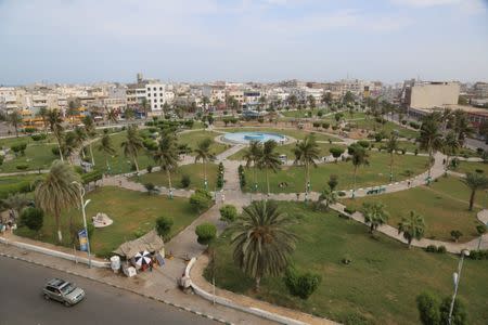 A view of the Red Sea port city of Hodeidah, Yemen May 10, 2017. REUTERS/Abduljabbar Zeyad/Files