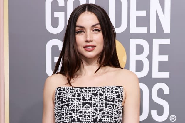 How Ana de Armas Got Ready for the 2020 Golden Globes