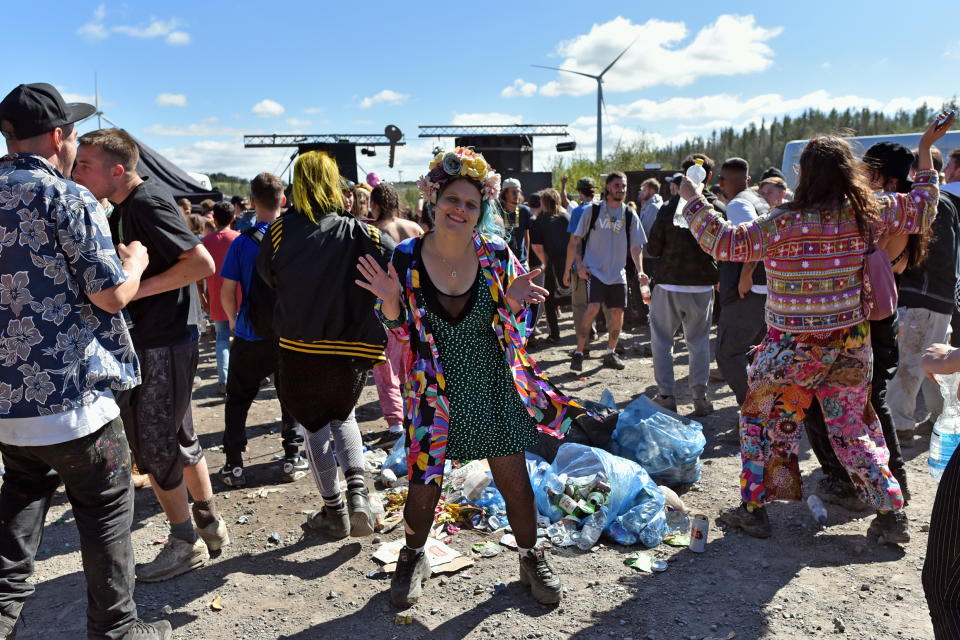 Rave which started in the early hours of Sunday in the forest at Neath Port Talbot, near the village of Banwen.  Locals find it impossible to park their cars.