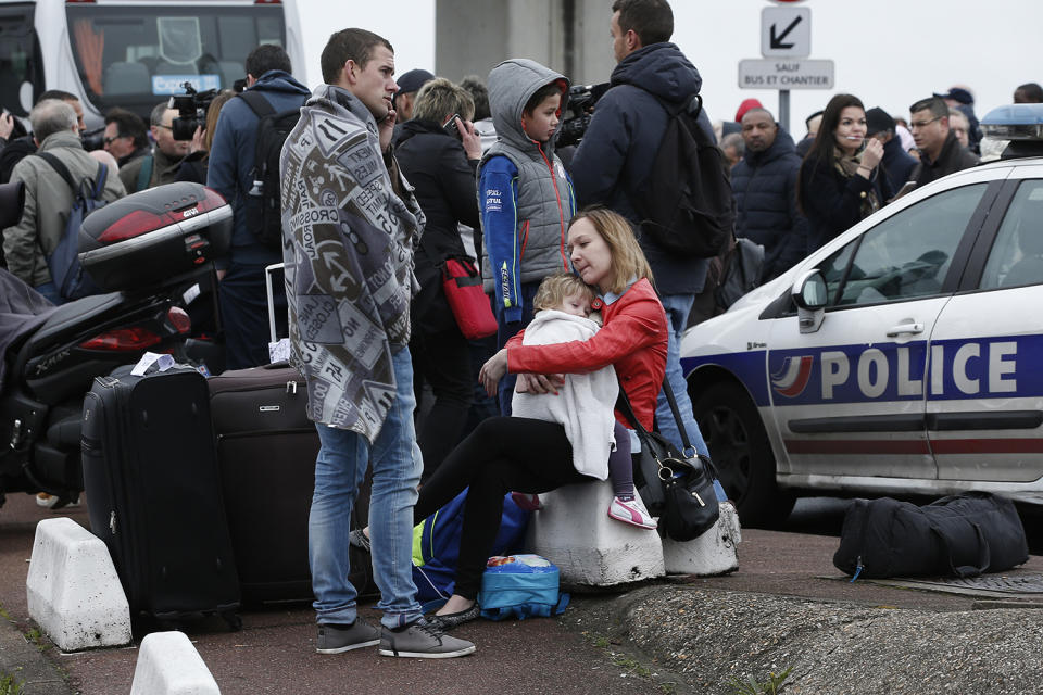 Man killed after trying to grab soldier’s gun at Paris airport