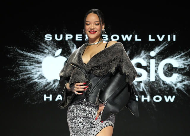 Stop Everything, Rihanna Will Headline The Super Bowl Halftime Show