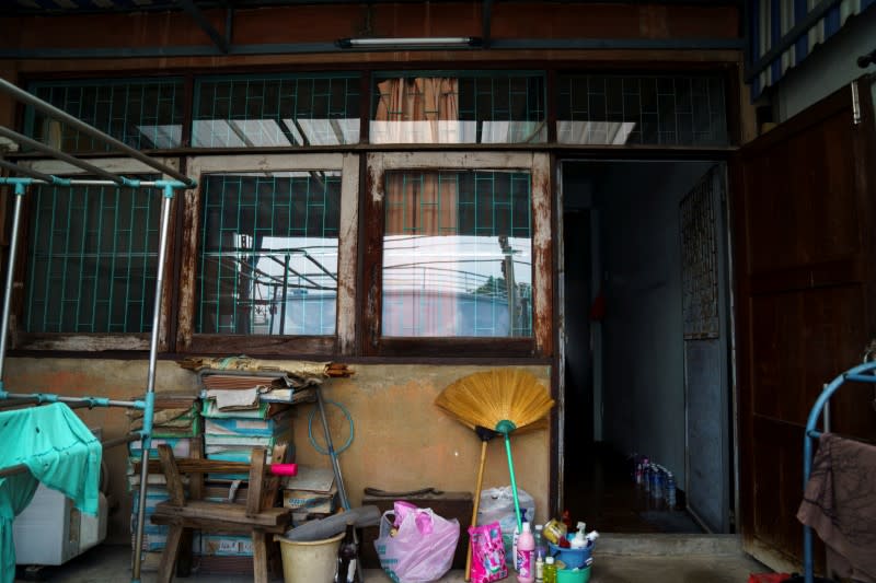 The Wider Image: Calls to suicide helpline show Thais' stress in downturn