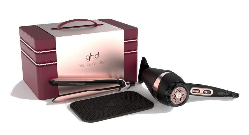 This hair royalty duo has been dusted in a regal rose gold hue just for the holidays. It features both the ghd platinum+ smart styler and ghd air hairdryer in a chic travel case to guarantee good hair wherever you go. Available from 1 October.