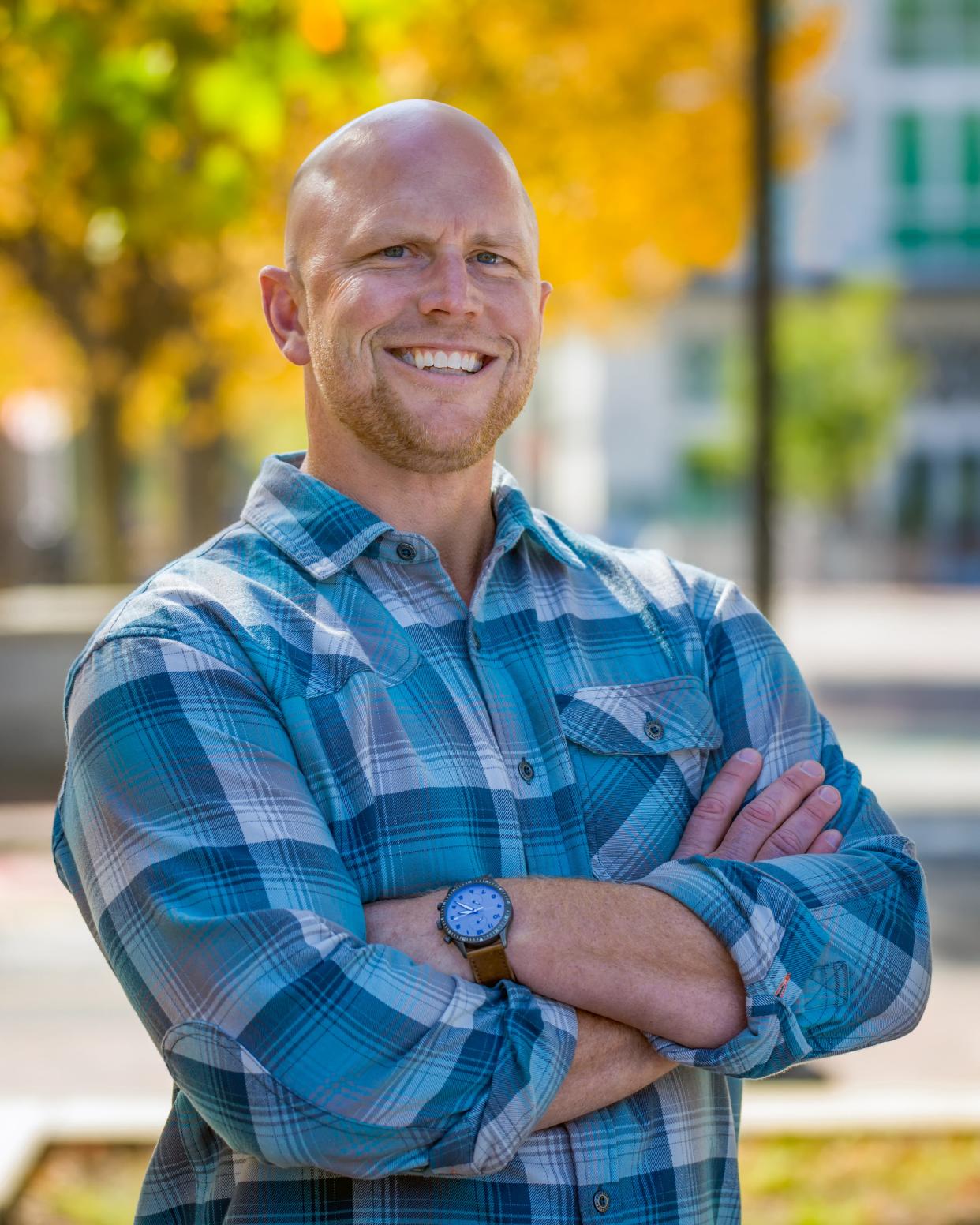 Chris Smith, a cancer survivor, volunteers at the Pardee Cancer Center in hopes that he can be an encouragement to others facing a scary road ahead.