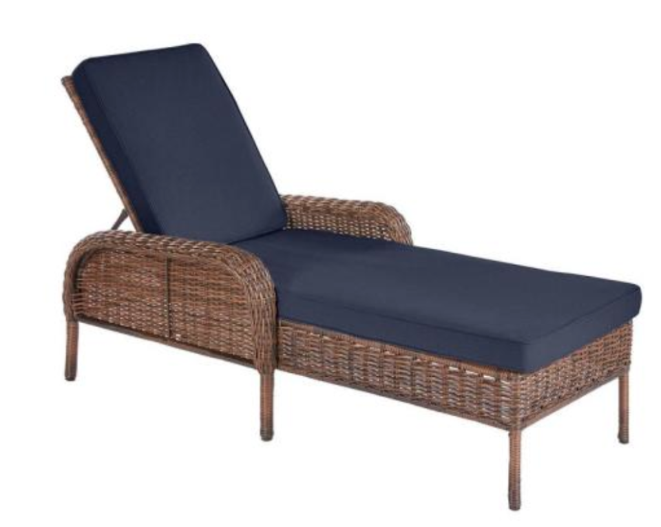 It's just waiting for you to kick back and relax. (Photo: The Home Depot)