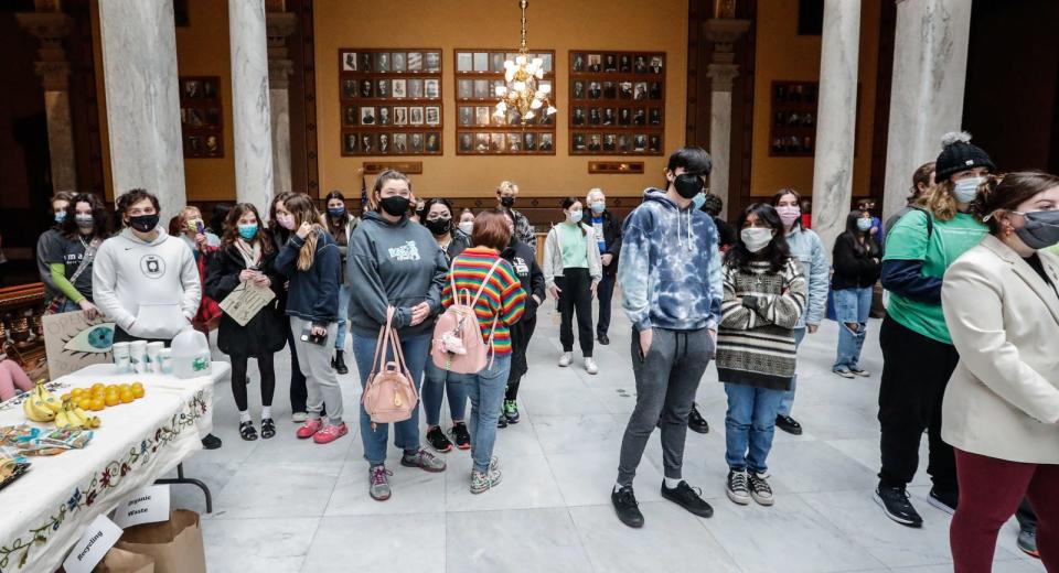 Students in bipartisan group "Confront the Climate Crisis" meet with Democratic and Republican legislators on legislative advocacy day, Jan. 18, 2022, at the Indiana Statehouse.  