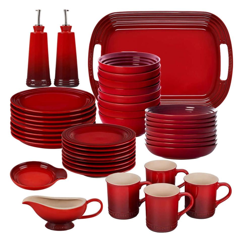 Le Creuset dinnerware