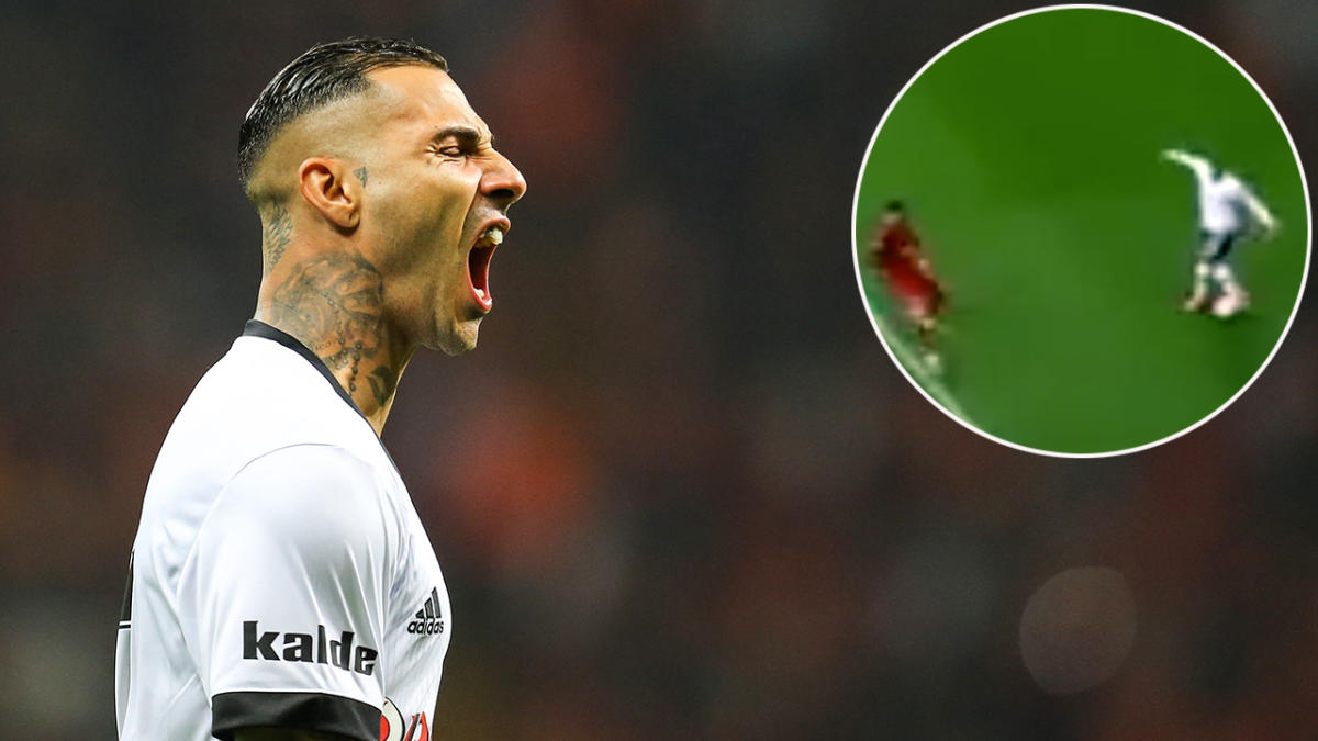 B/R Football on X: Ricardo Quaresma's rabona assist for Besiktas' third  goal was 🔥🔥🔥 🎥:   / X