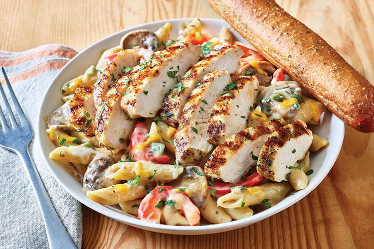 Applebee’s recently added pasta and breadsticks to its menu, taking aim at Olive Garden’s dominance.