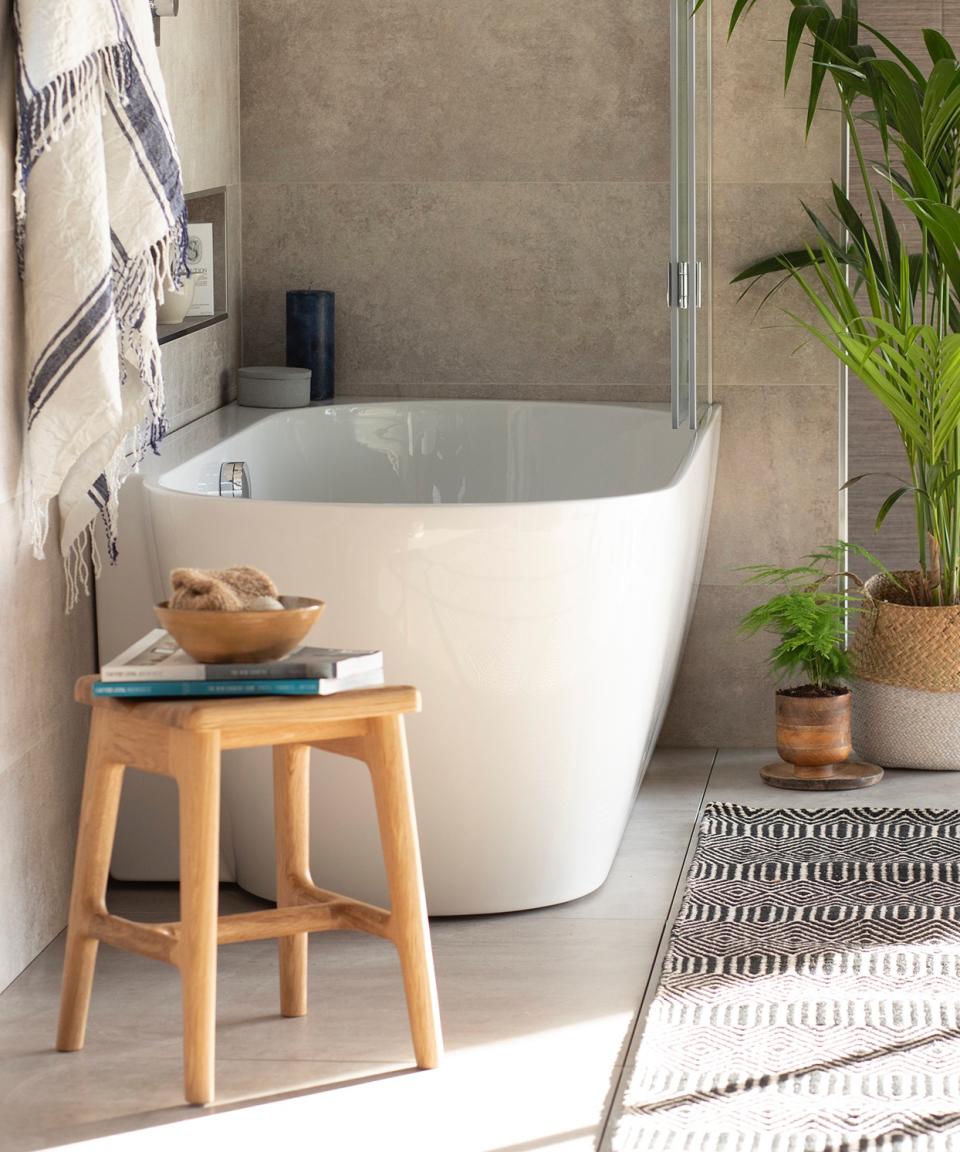 8. Shower bathtubs